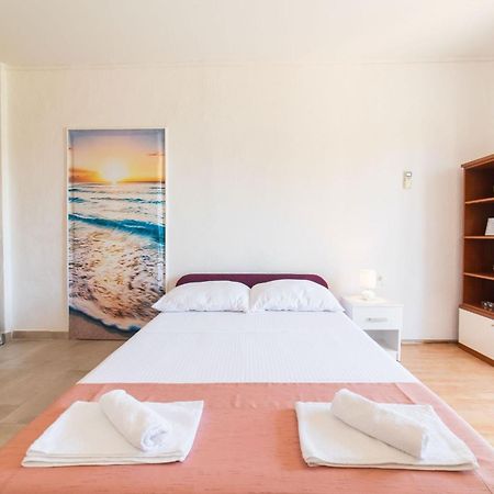 Apartment Livaja Kaštel Novi Szoba fotó