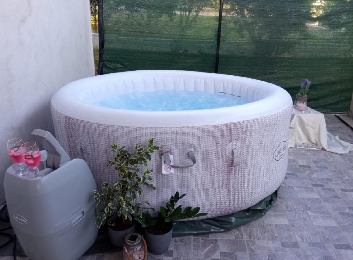 Apartment Livaja Kaštel Novi Kültér fotó