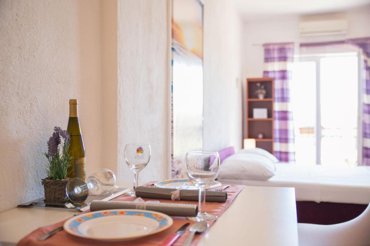 Apartment Livaja Kaštel Novi Kültér fotó